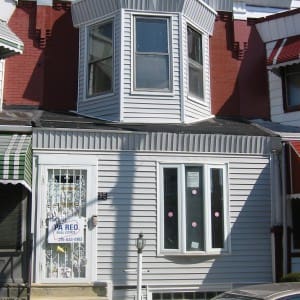 35 N Hobart-Front Exterior