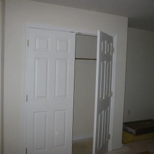 5541 Wyalusing-Downstairs Closet-April 4, 2007 024